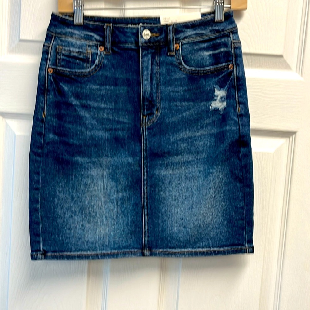 American Eagle, Denim skirt